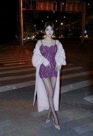 [XiuRen秀人网] 2025.05.27 No.10332 汁汁 紫色吊带短裙黑丝 性感写真 [53+1P]